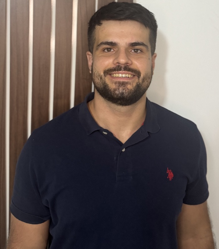 Iskander, docent Nederlands (NT2) bij Braials